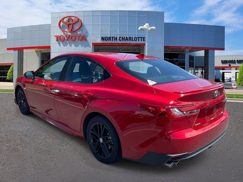 Used 2025 Toyota Camry SE FWD image 5