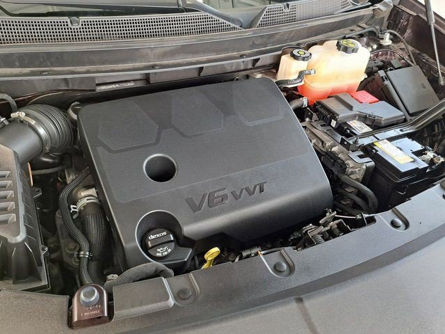 Used 2022 Chevrolet Traverse LT FWD image 32