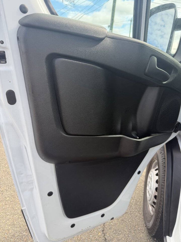 Used 2025 RAM ProMaster 3500 w/ Convenience Group FWD image 2