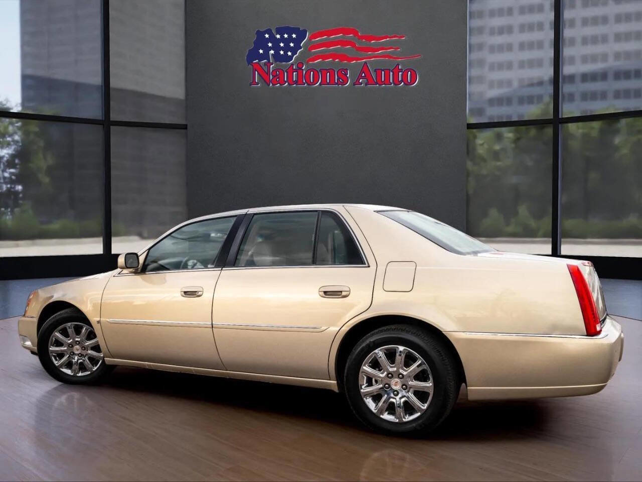 Used 2008 Cadillac DTS Luxury II w/ Sun And Sound Package image 2