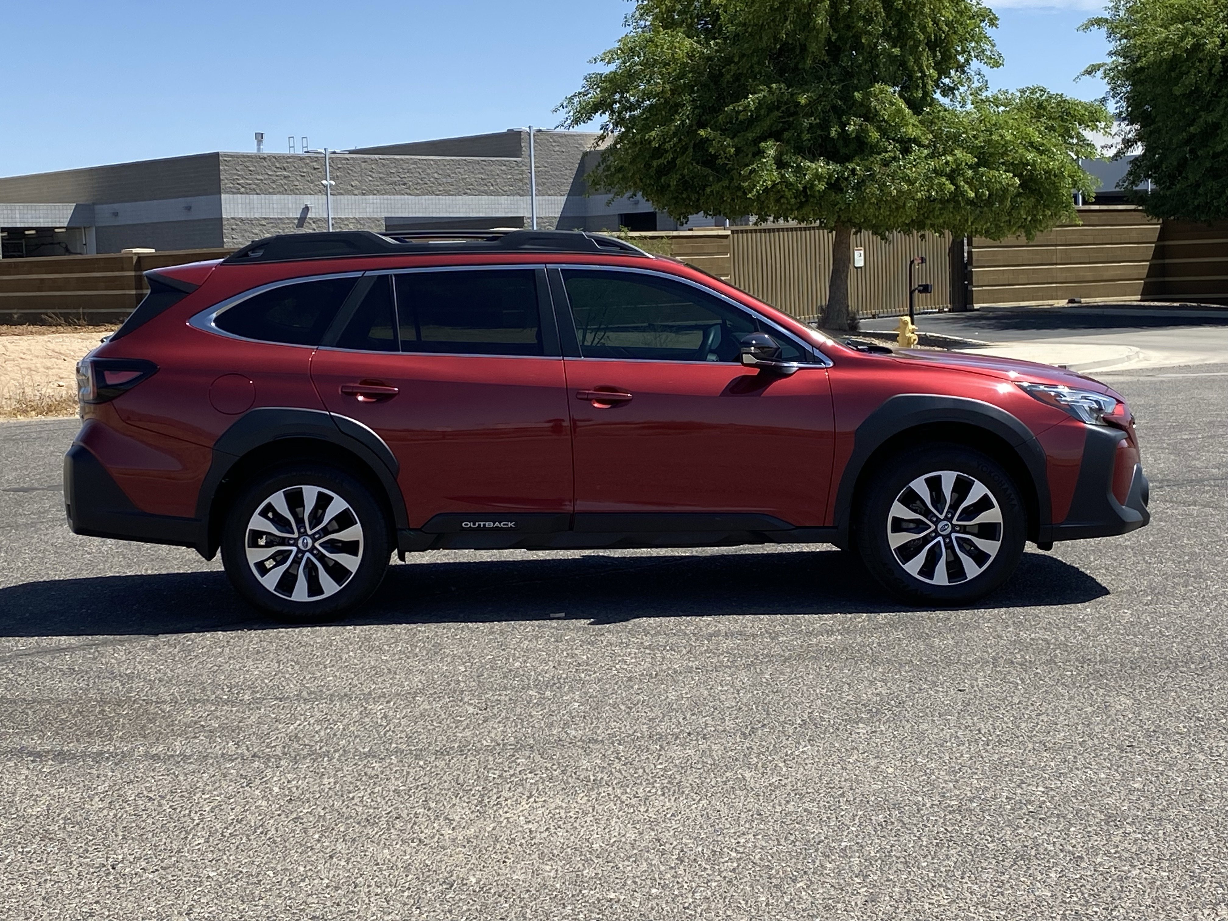 Used 2024 Subaru Outback Limited AWD/4WD image 2