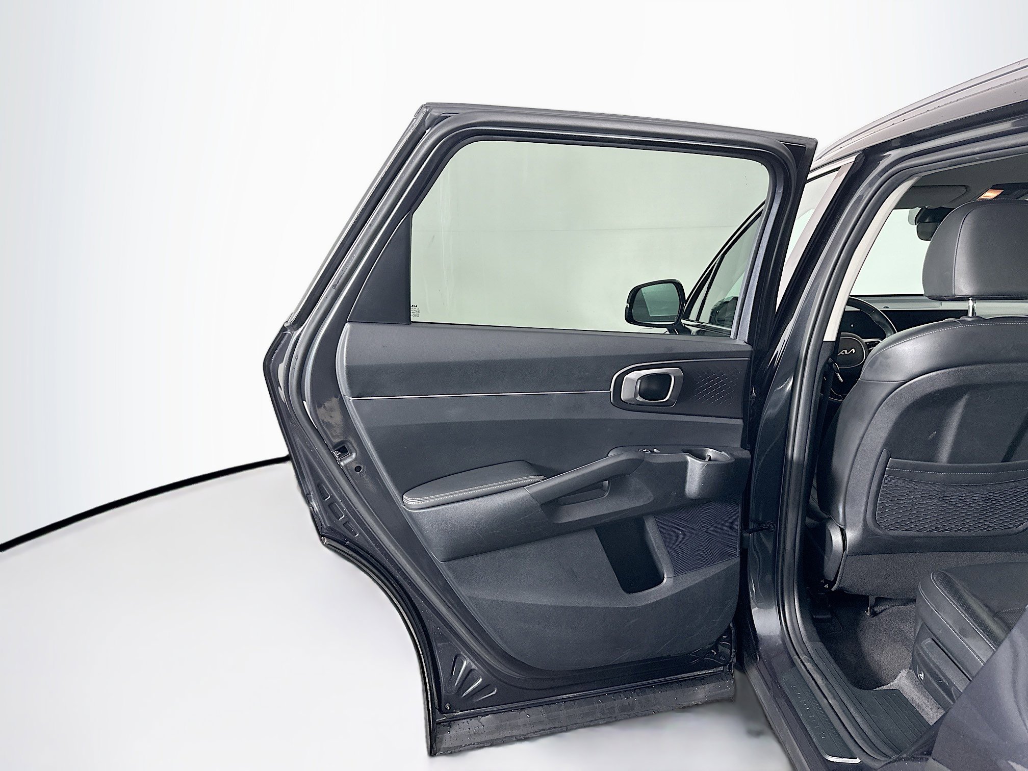 Used 2024 Kia Sorento S image 27