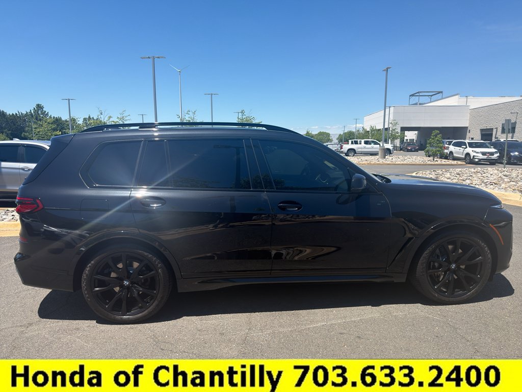 Used 2023 BMW X7 xDrive40i w/ M Sport Package AWD/4WD image 8