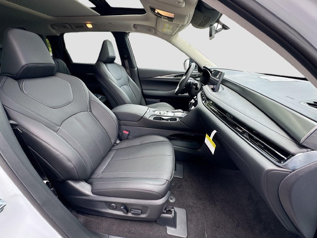 New 2027 INFINITI QX60 Luxe w/ Cargo Package FWD image 31