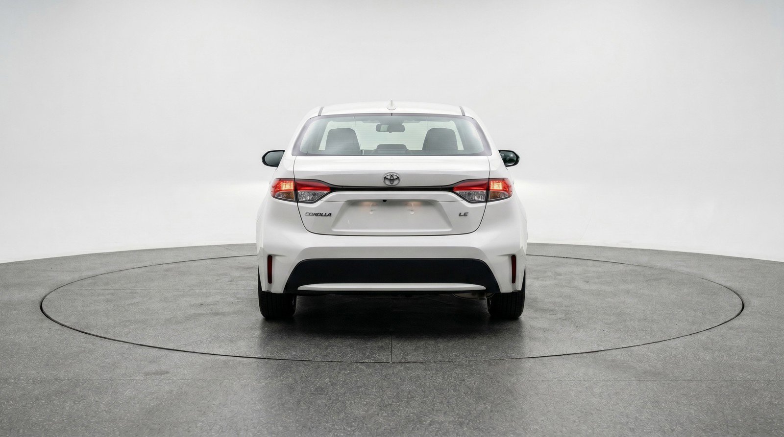 Used 2025 Toyota Corolla LE FWD image 7