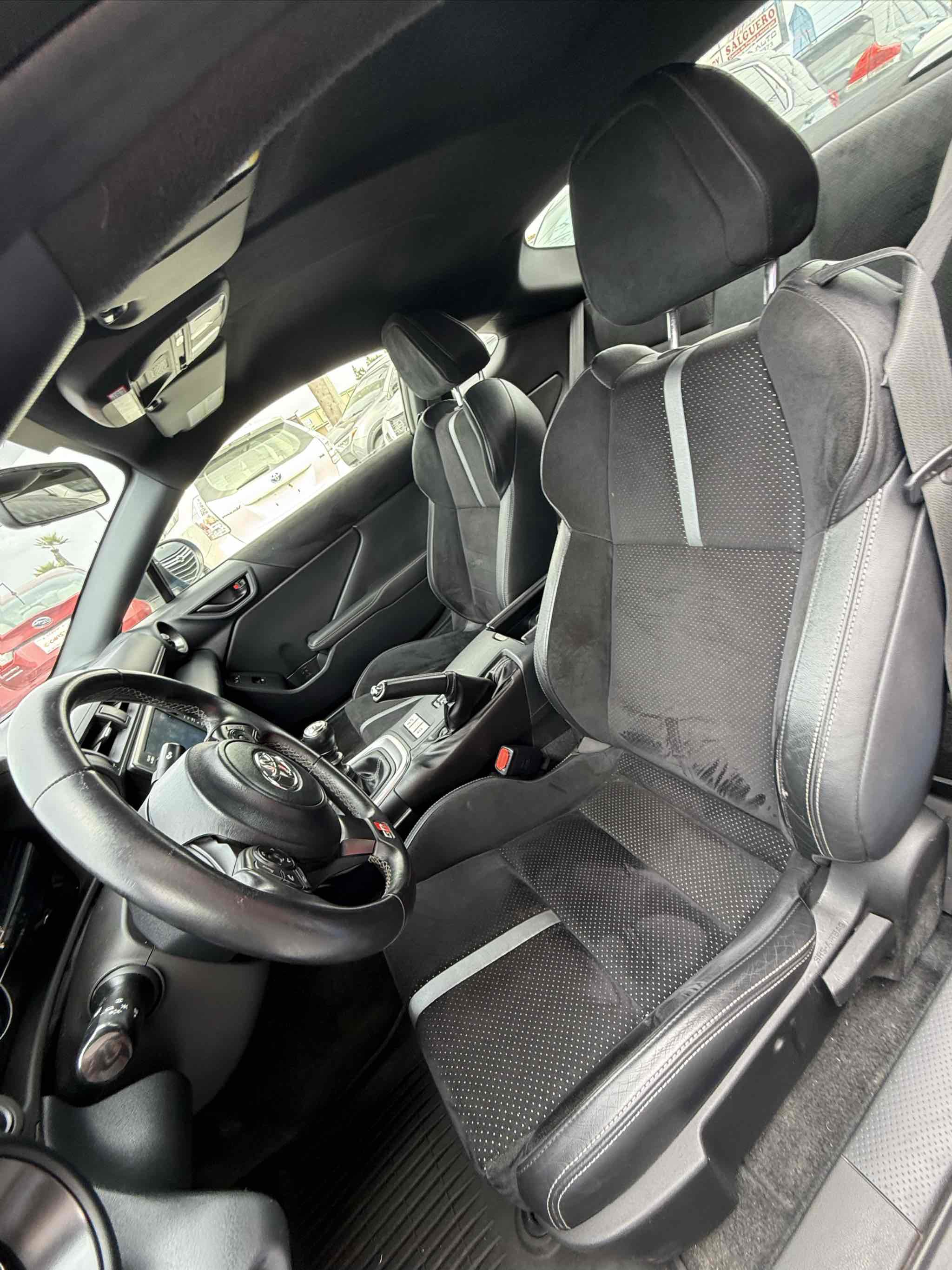 Used 2022 Toyota GR86 Premium RWD image 45