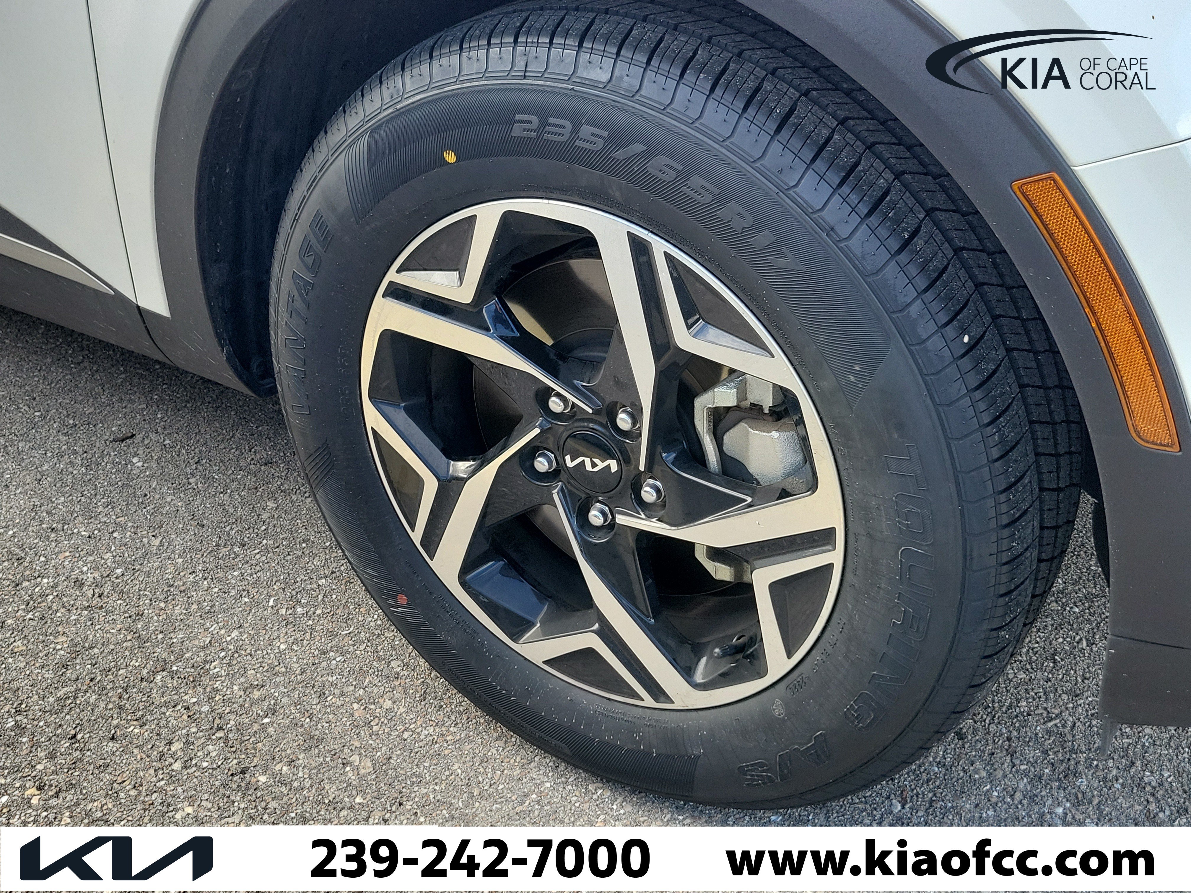 Certified 2024 Kia Sportage LX FWD image 7