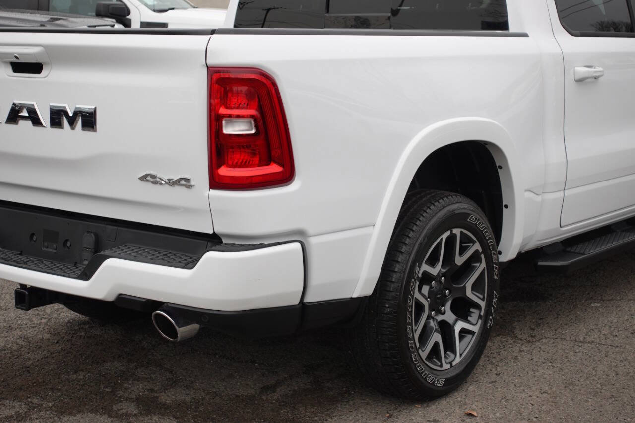 Used 2025 RAM 1500 Laramie w/ Sport Appearance Package AWD/4WD image 13