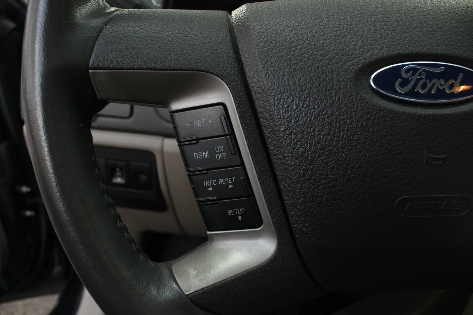 Used 2010 Ford Fusion Hybrid FWD image 30