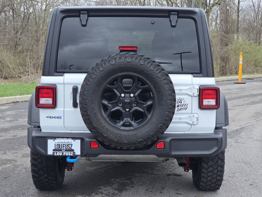 Used 2023 Jeep Wrangler Unlimited w/ Cold Weather Group AWD/4WD image 15