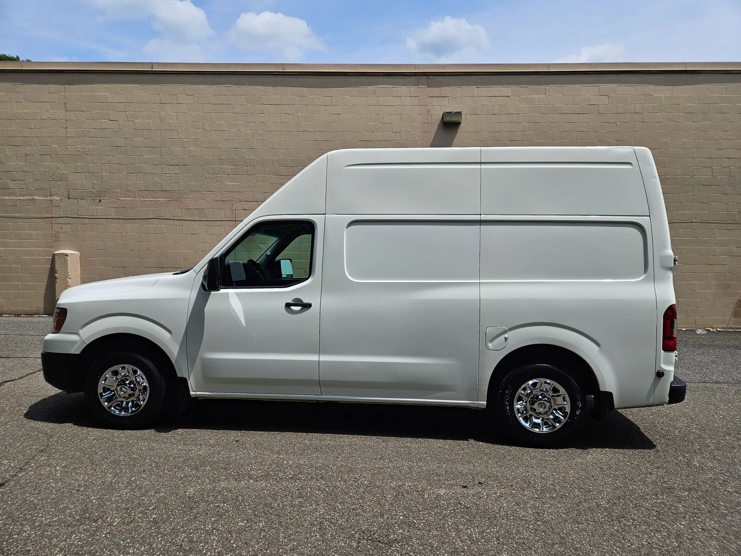 Used 2018 Nissan NV 2500 SV image 5