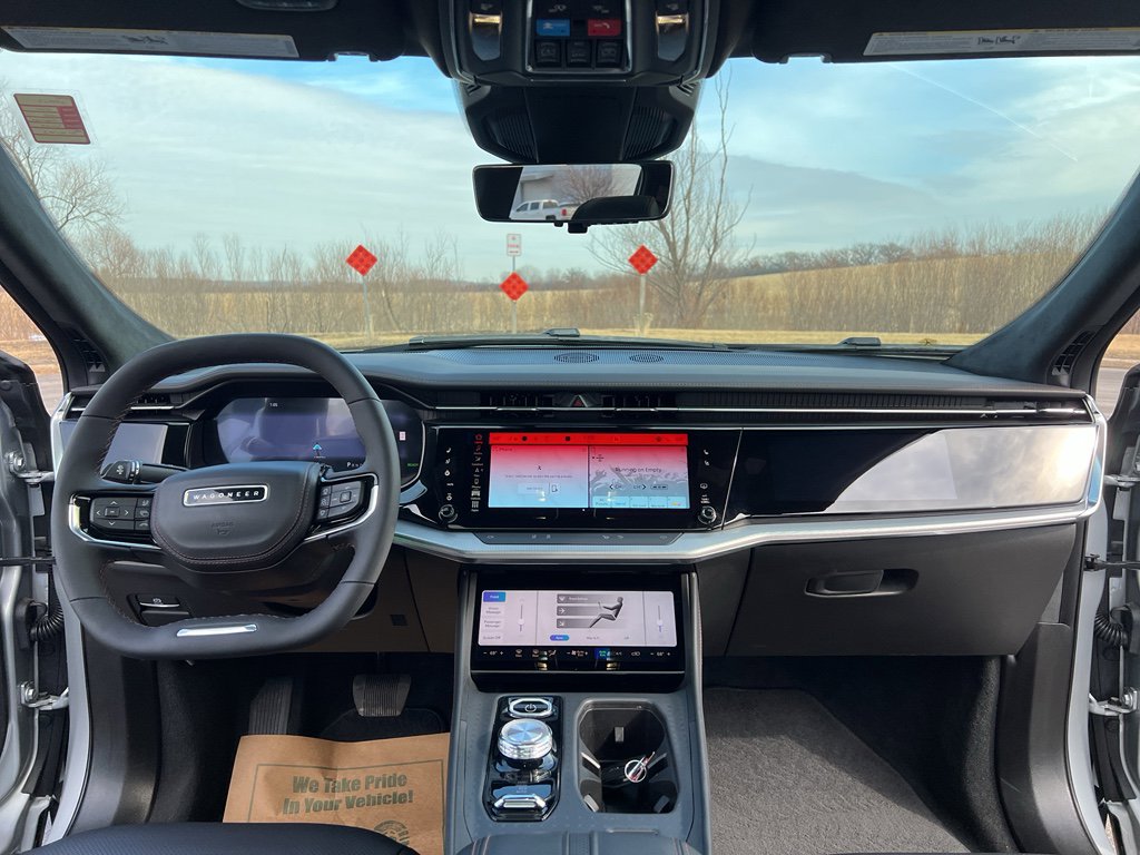 Used 2024 Jeep Wagoneer Launch Edition image 22