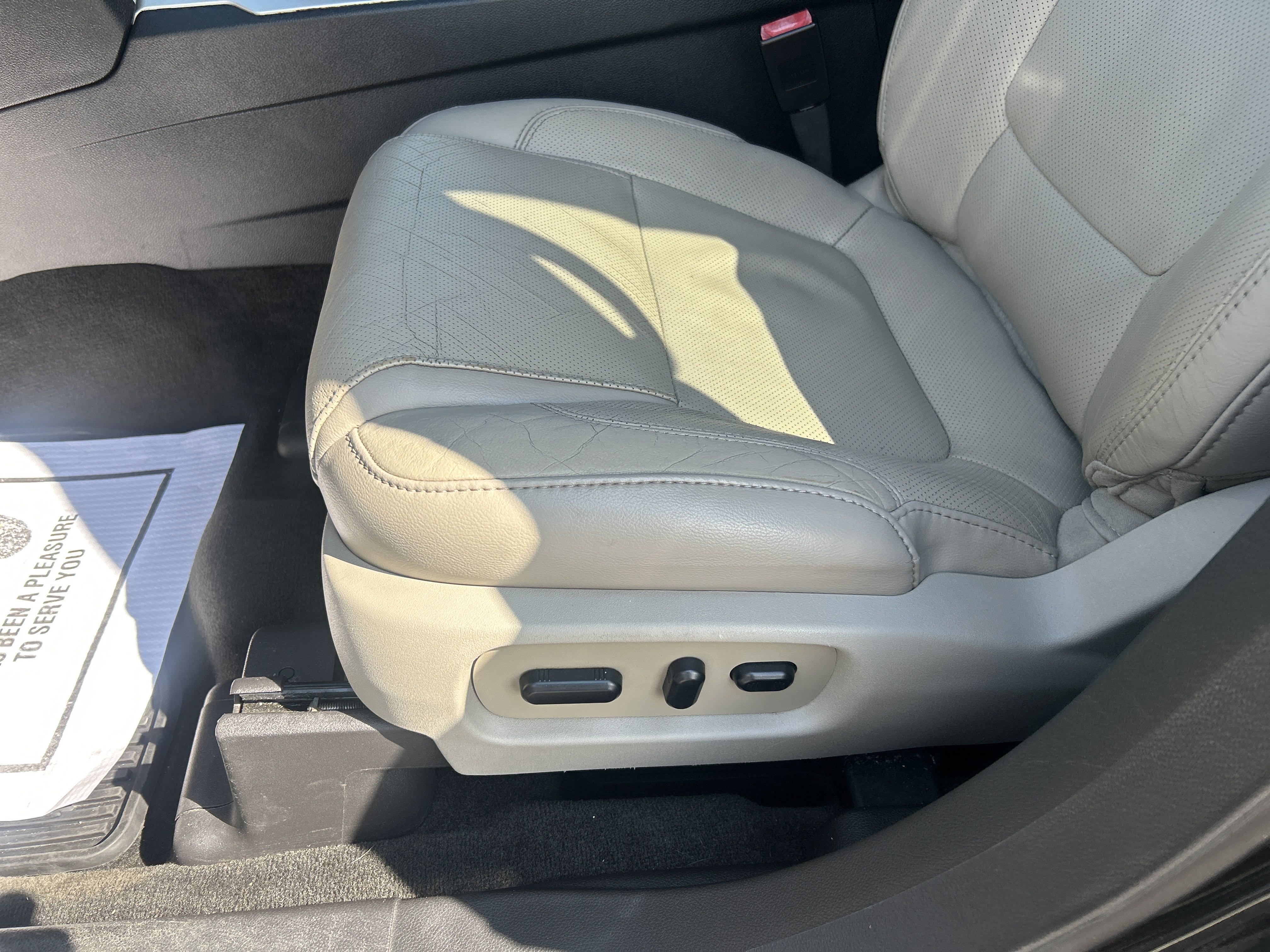Used 2015 Ford Explorer Limited w/ Equipment Group 303A FWD image 18