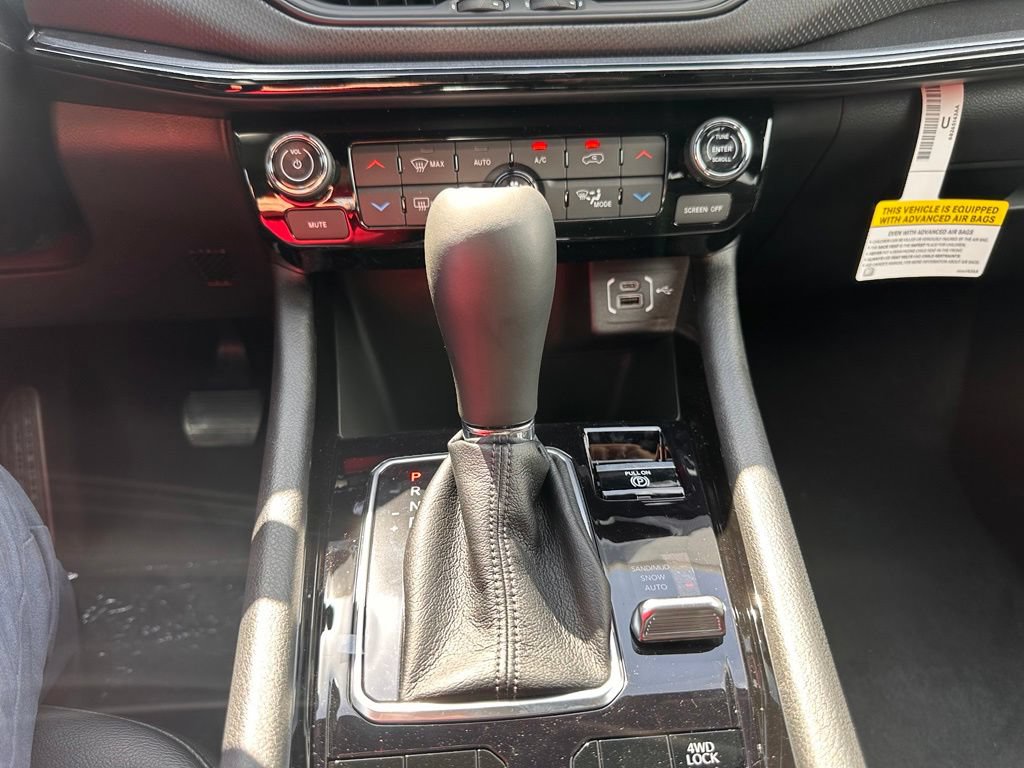 New 2026 Jeep Compass Latitude AWD/4WD image 42