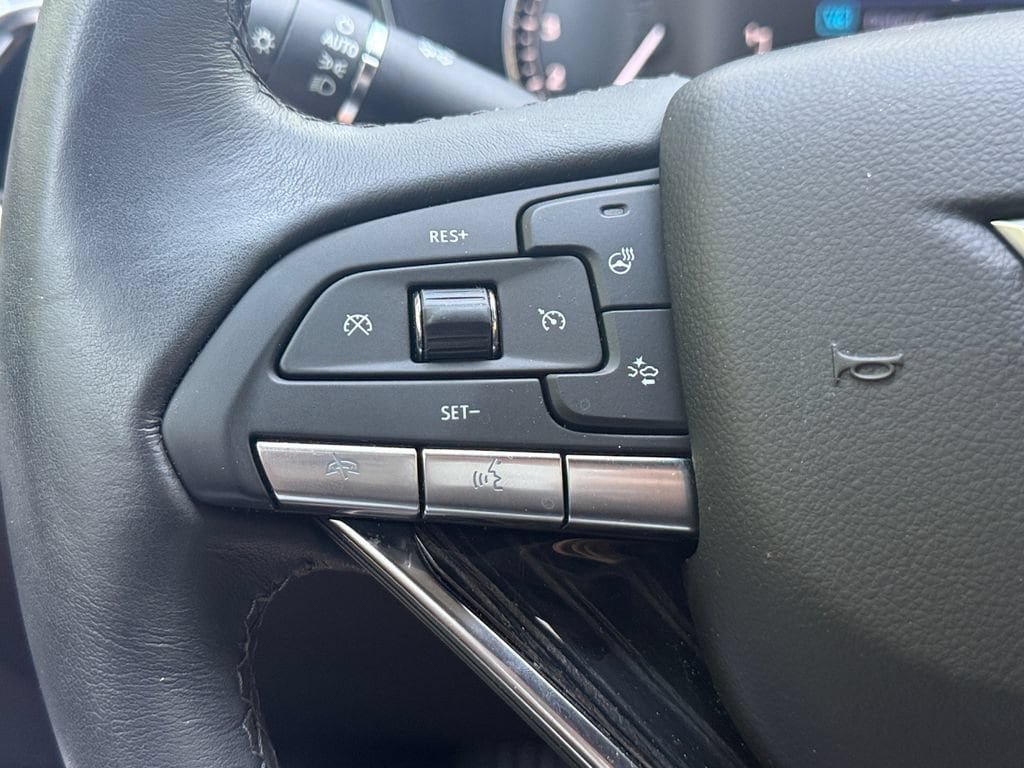 Used 2024 Cadillac XT6 Premium Luxury w/ LPO, Floor Liner Package FWD image 24