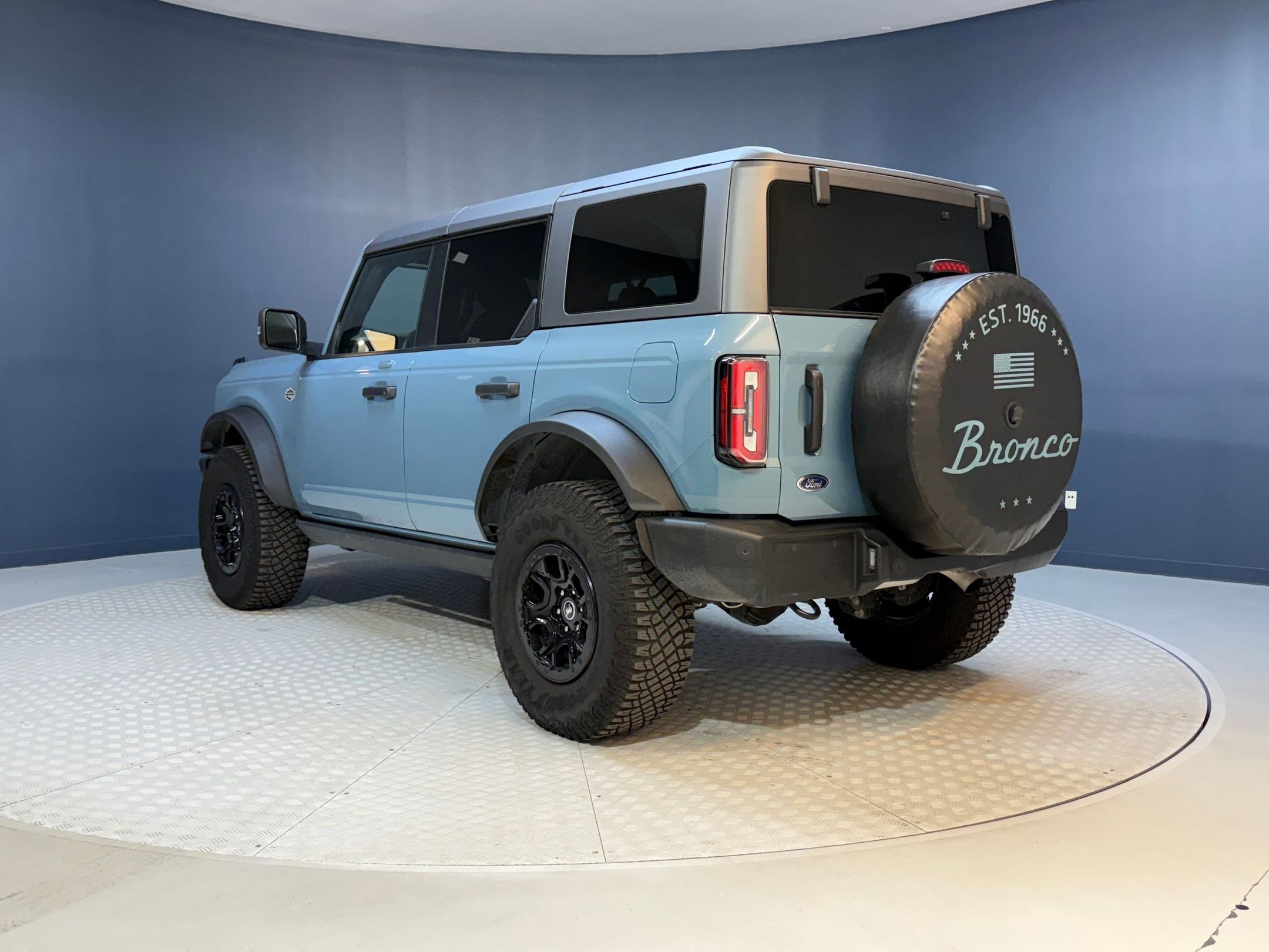 Used 2023 Ford Bronco Wildtrak image 3