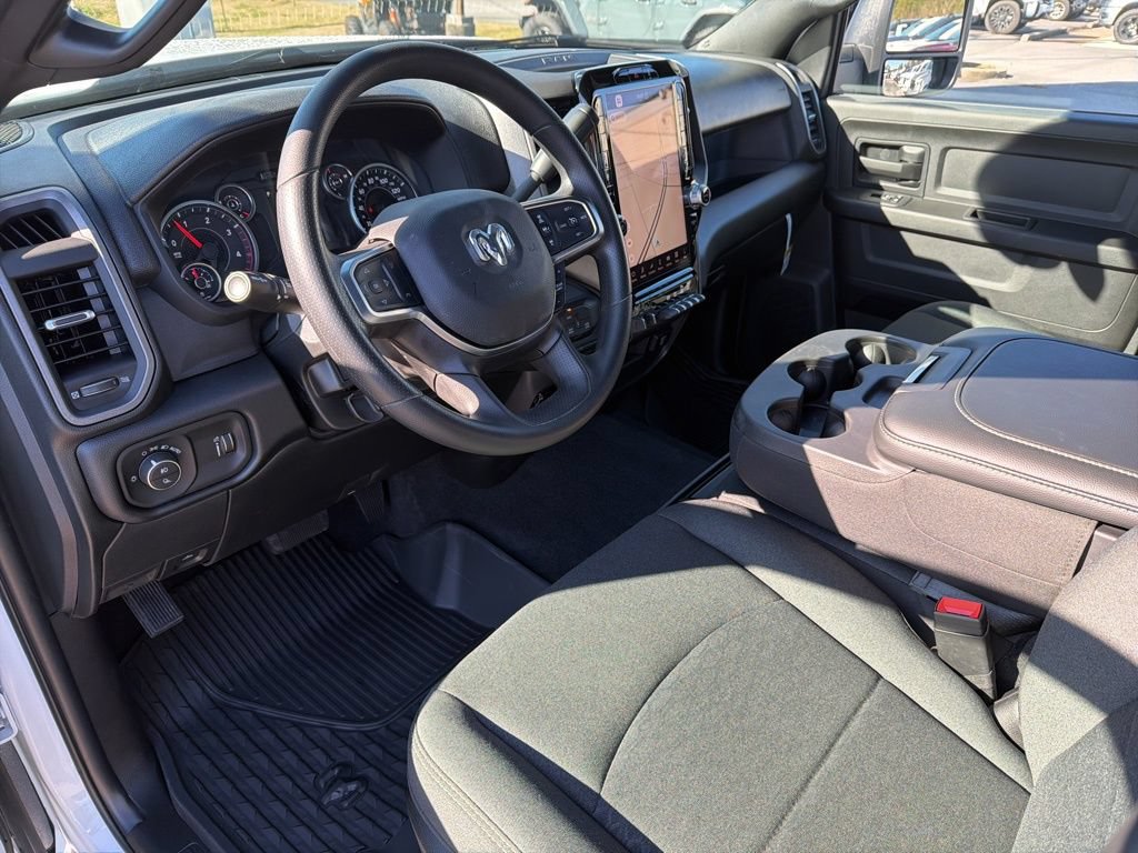 New 2026 RAM 3500 Tradesman AWD/4WD image 30