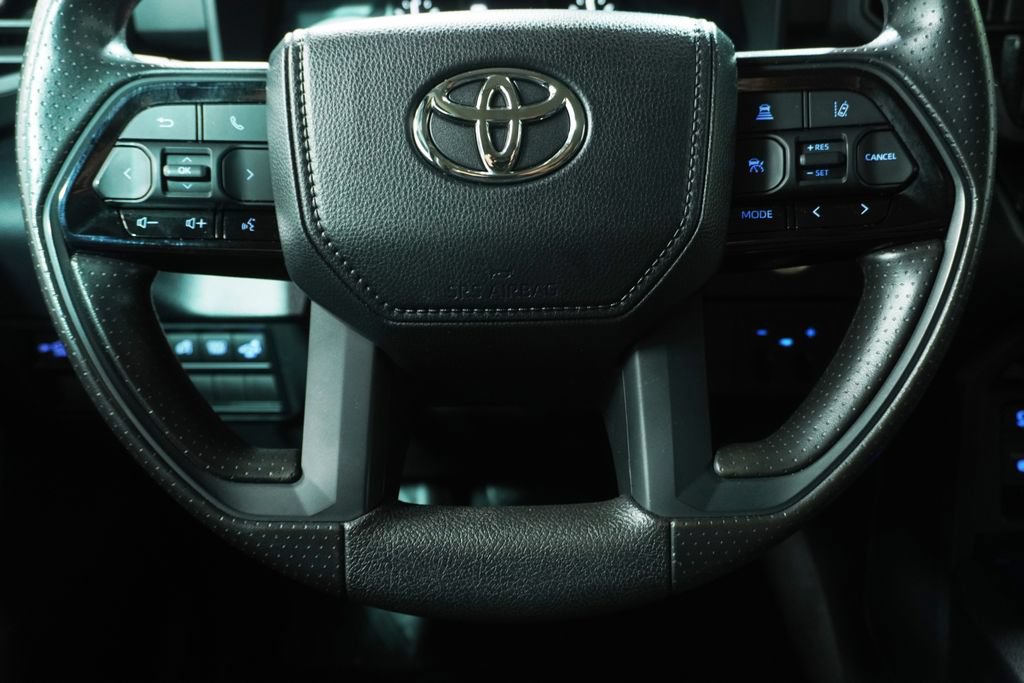 Used 2023 Toyota Tundra SR5 w/ SR5 Convenience Package AWD/4WD image 17