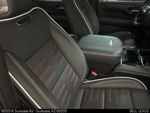 Used 2025 GMC Yukon AT4 Ultimate AWD/4WD image 9