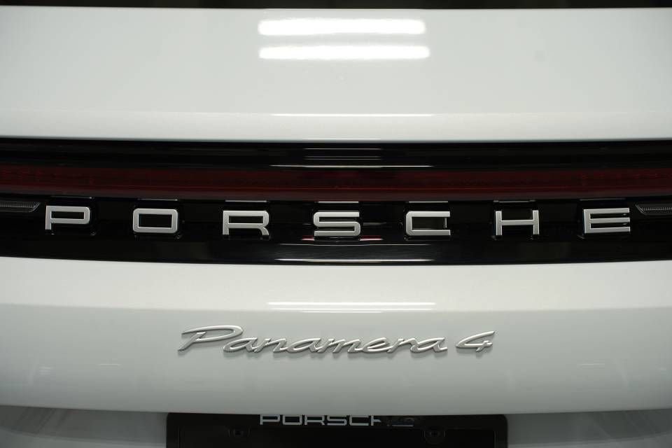 New 2025 Porsche Panamera 4 image 37
