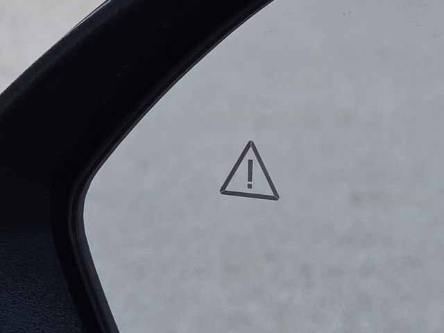New 2026 Hyundai Kona Limited FWD image 8