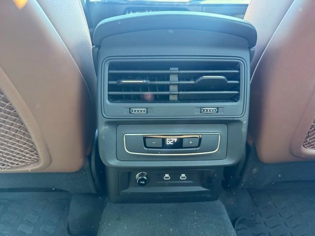 Used 2023 Audi Q7 2.0T Premium Plus w/ Premium Plus Package AWD/4WD image 31
