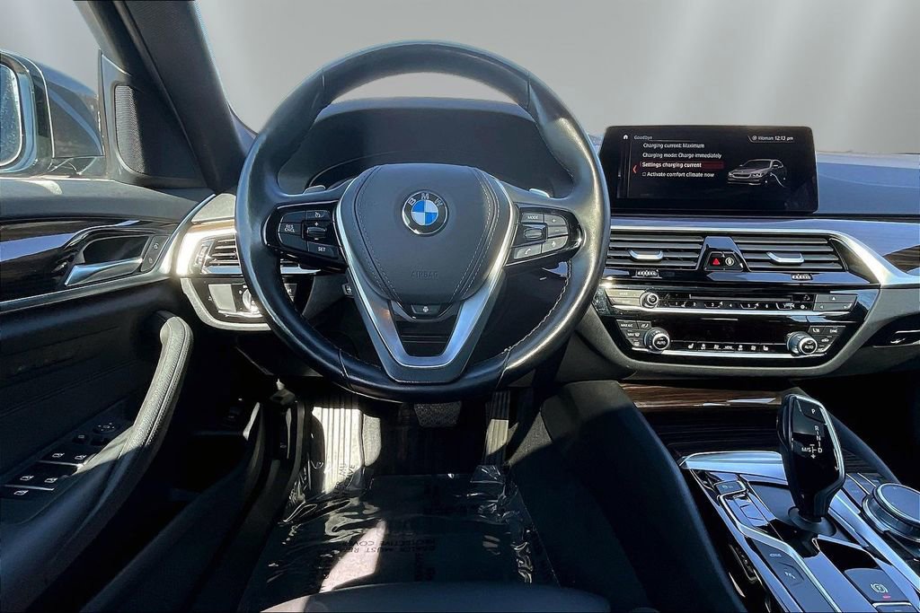 Used 2019 BMW 530e xDrive w/ Convenience Package image 8