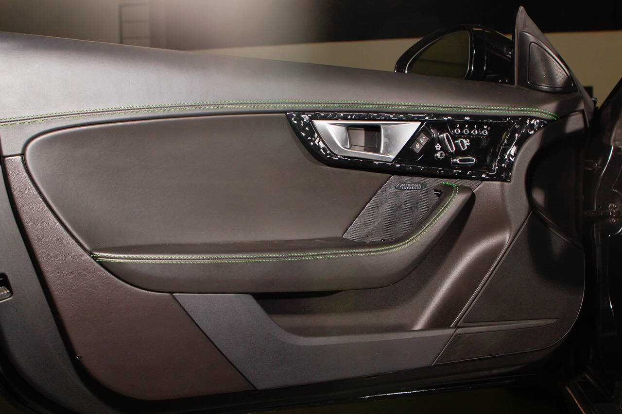 Used 2015 Jaguar F-TYPE R image 21