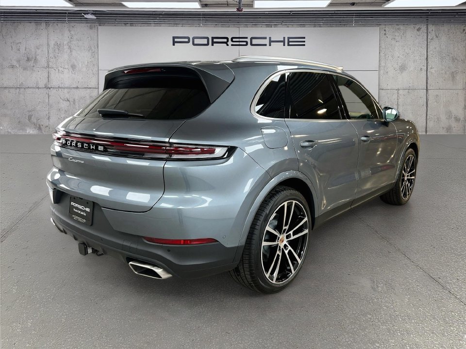 New 2026 Porsche Cayenne AWD/4WD image 9