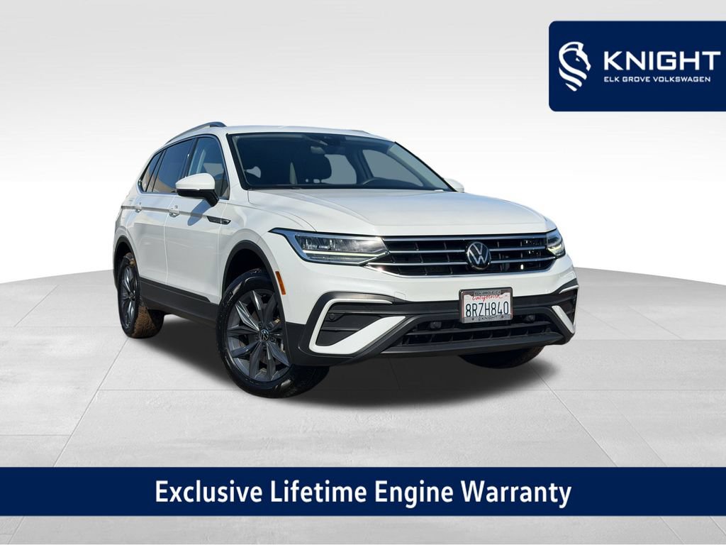 Used 2023 Volkswagen Tiguan SE w/ Panoramic Sunroof Package AWD/4WD image 1