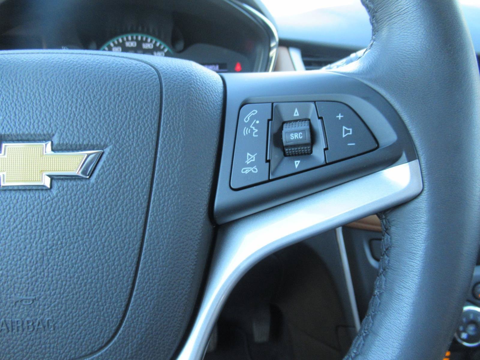 Certified 2020 Chevrolet Trax LT w/ Driver Confidence Package FWD image 25