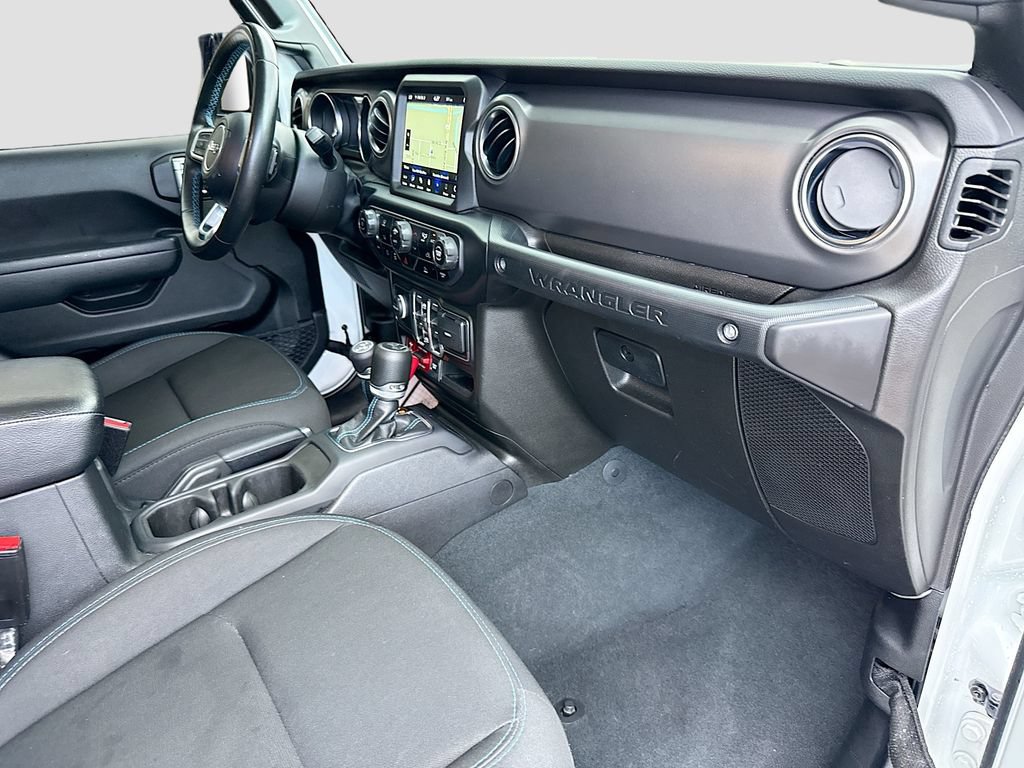 Used 2022 Jeep Wrangler Unlimited Rubicon 4xe AWD/4WD image 35