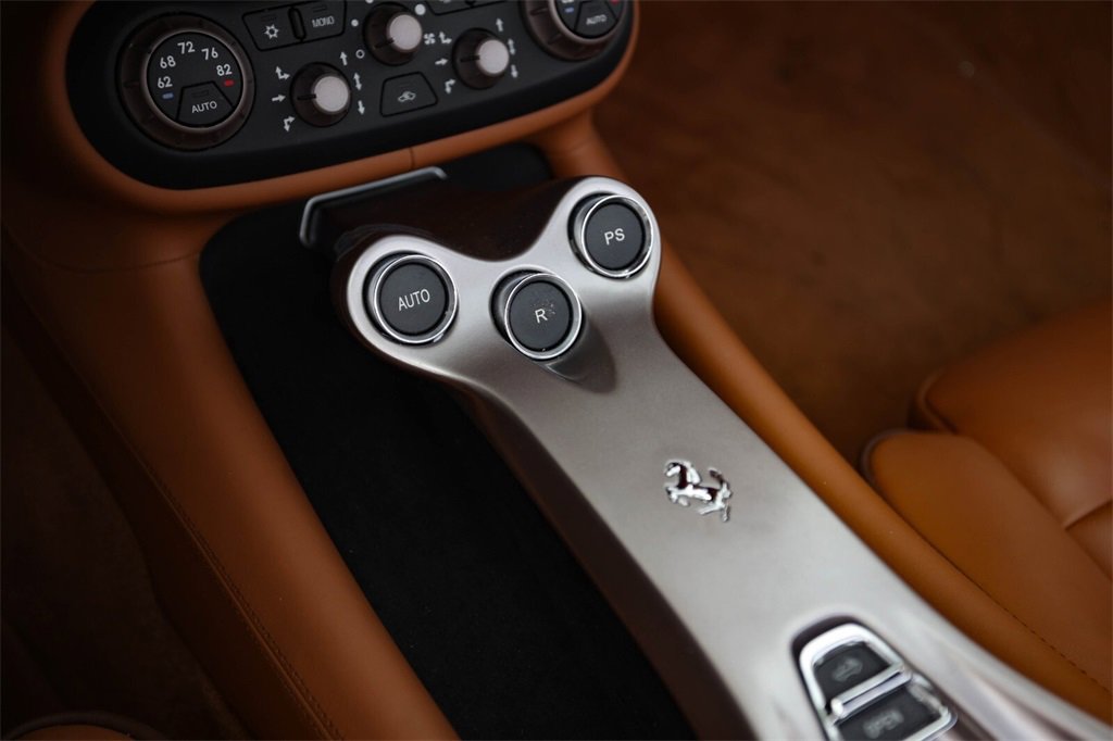 Certified 2012 Ferrari California image 36