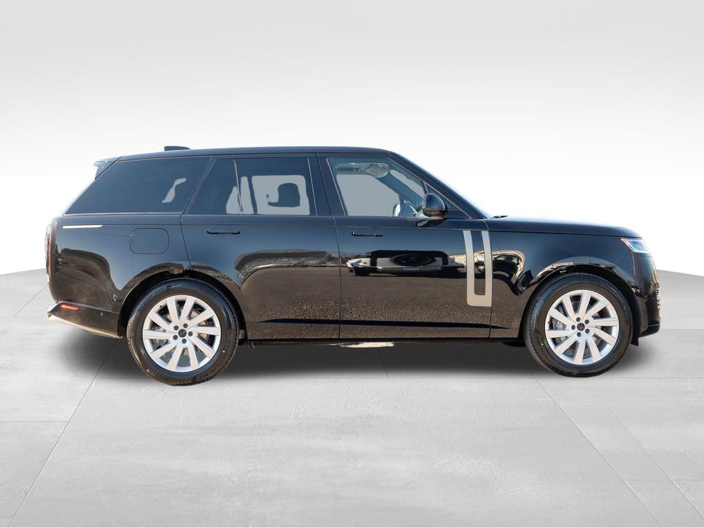 New 2026 Land Rover Range Rover SE image 8