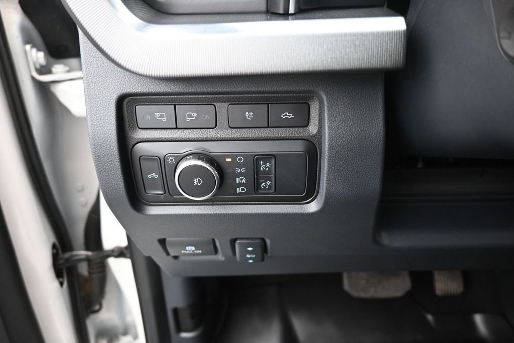 Used 2024 Ford F250 Platinum AWD/4WD image 20