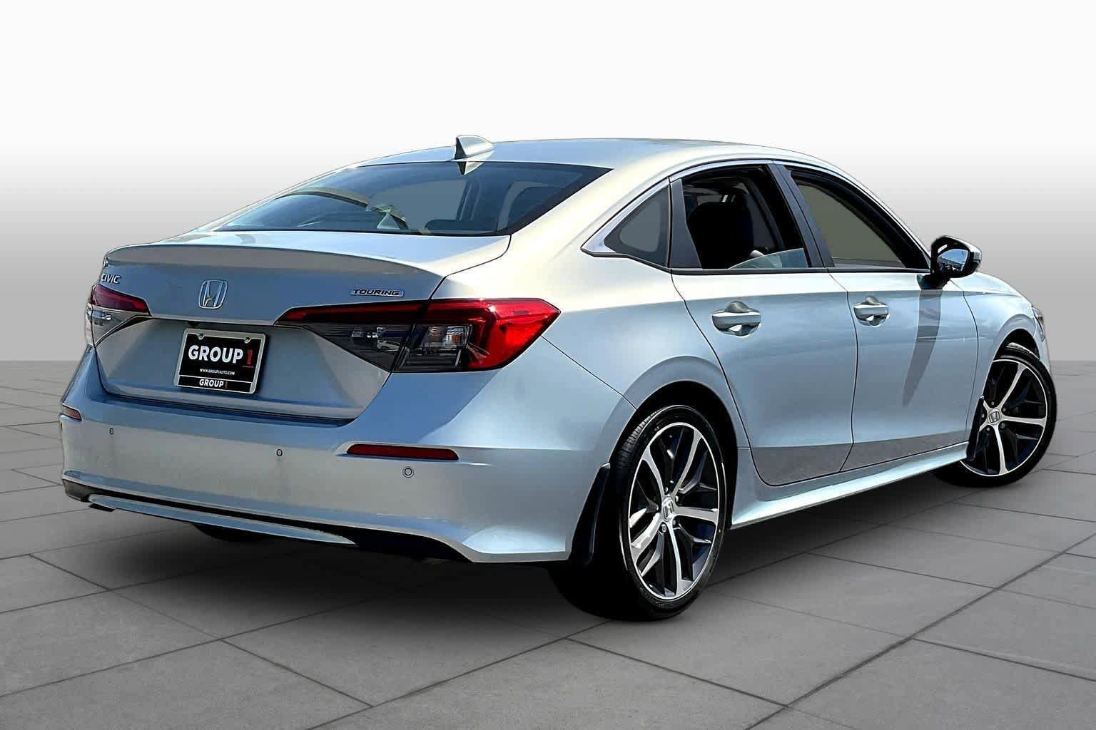 Used 2022 Honda Civic Touring image 13