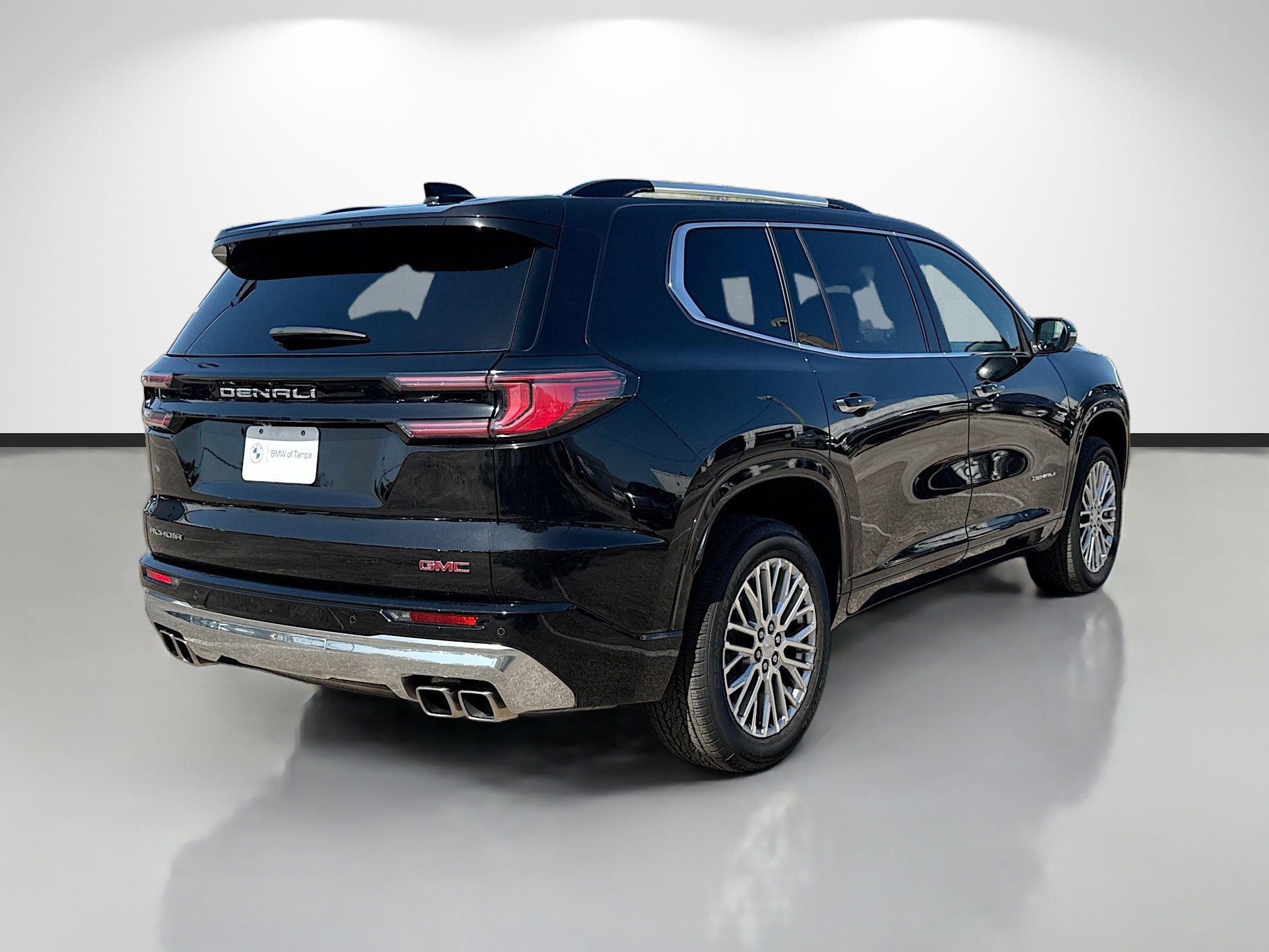 Used 2024 GMC Acadia Denali w/ LPO, Cargo Package image 3