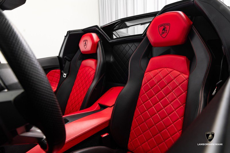 Used 2016 Lamborghini Aventador LP 700-4 image 54