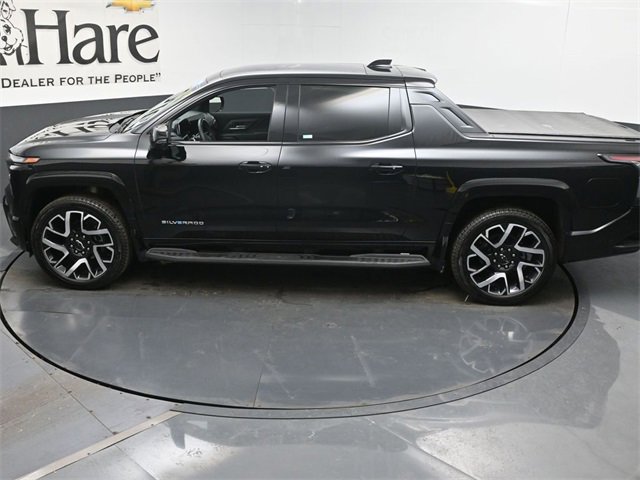 Certified 2024 Chevrolet Silverado EV RST image 41