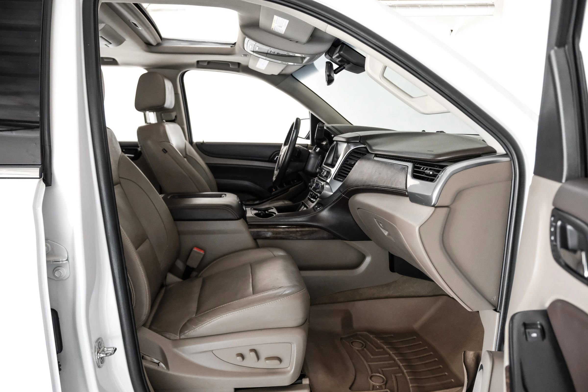 Used 2018 Chevrolet Tahoe LT w/ LT Signature Package RWD image 30
