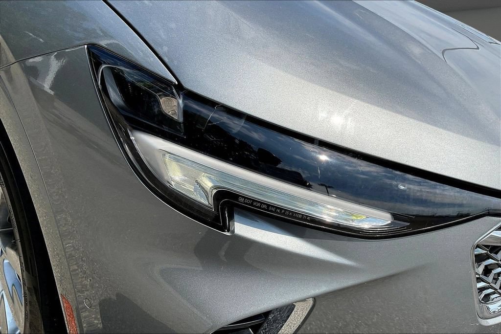 Used 2023 Buick Envision Avenir FWD image 35