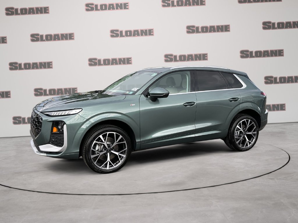 New 2026 Audi Q3 quattro 2.0T AWD/4WD image 1