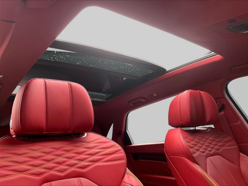 Used 2023 Bentley Bentayga Extended Wheelbase AWD/4WD image 25