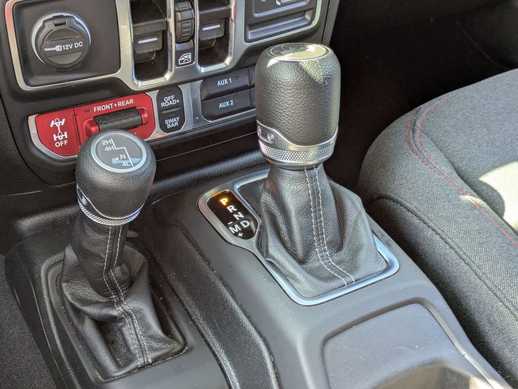 Used 2025 Jeep Wrangler Unlimited Rubicon image 24