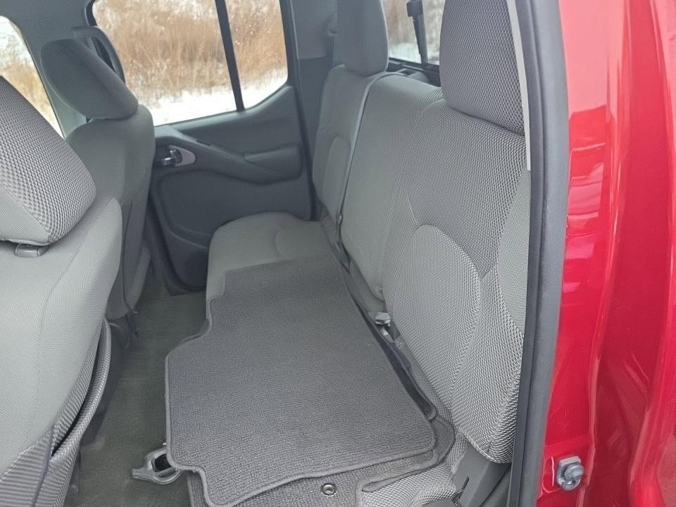 Used 2016 Nissan Frontier SV w/ SV Value Truck Package image 4