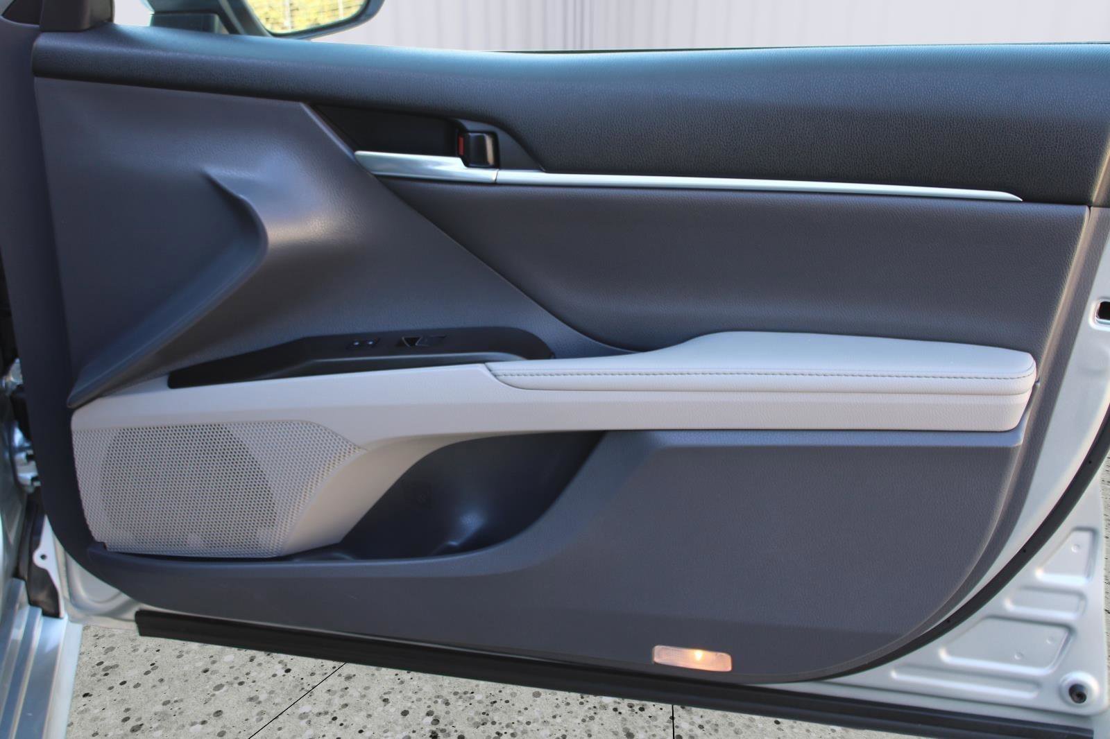 Used 2023 Toyota Camry XLE image 36