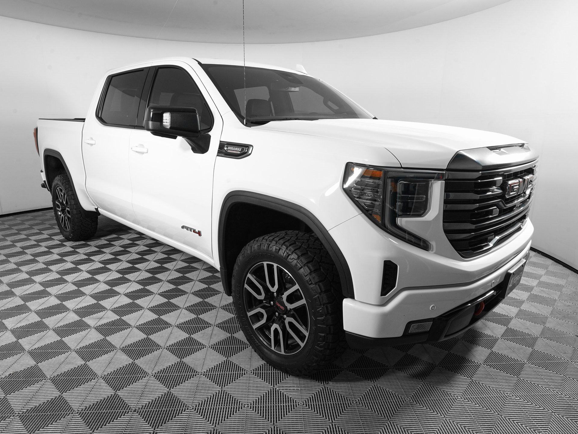 Used 2023 GMC Sierra 1500 AT4 w/ AT4 Premium Package image 3