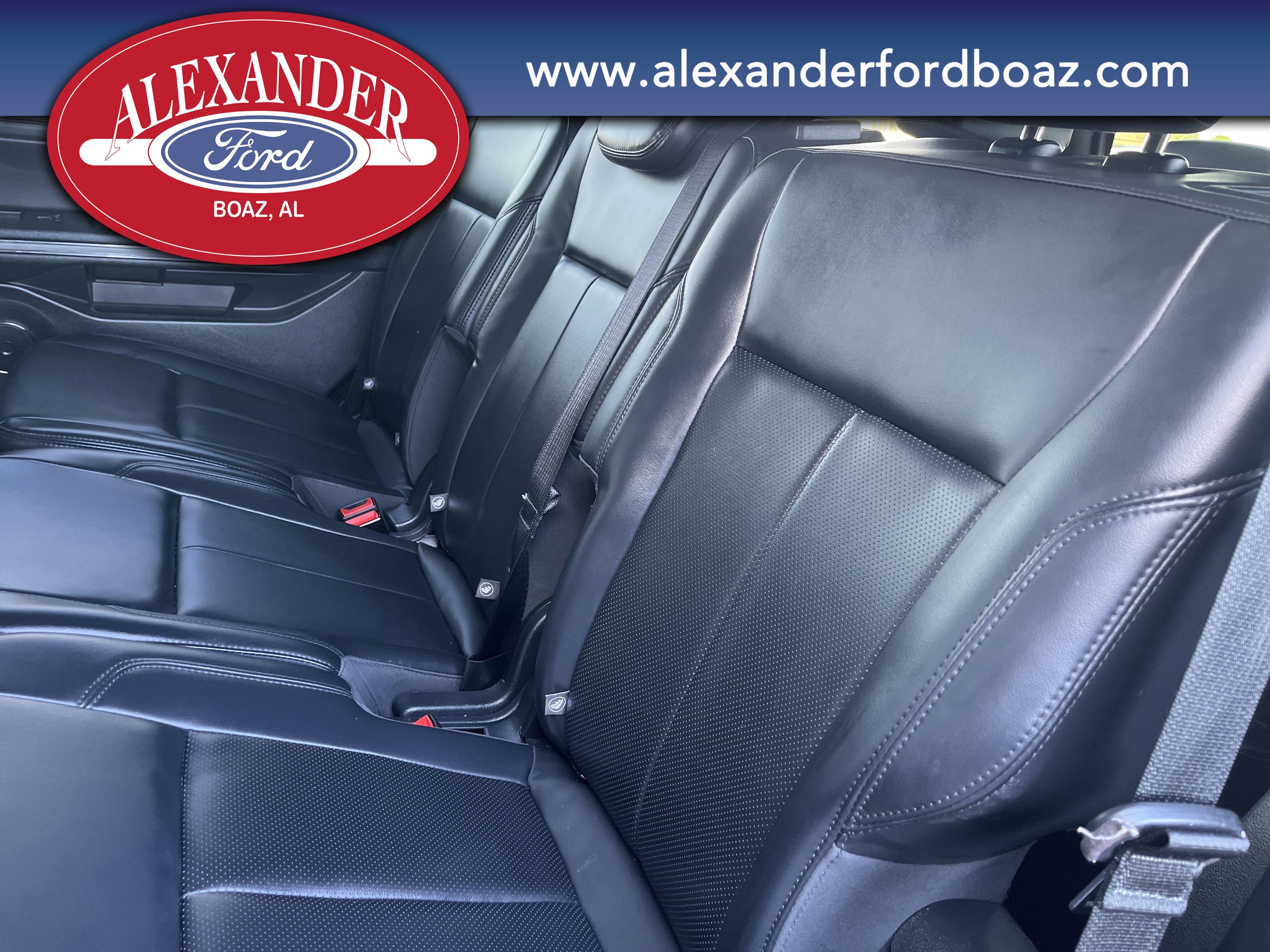 Used 2024 Ford Expedition XLT image 13