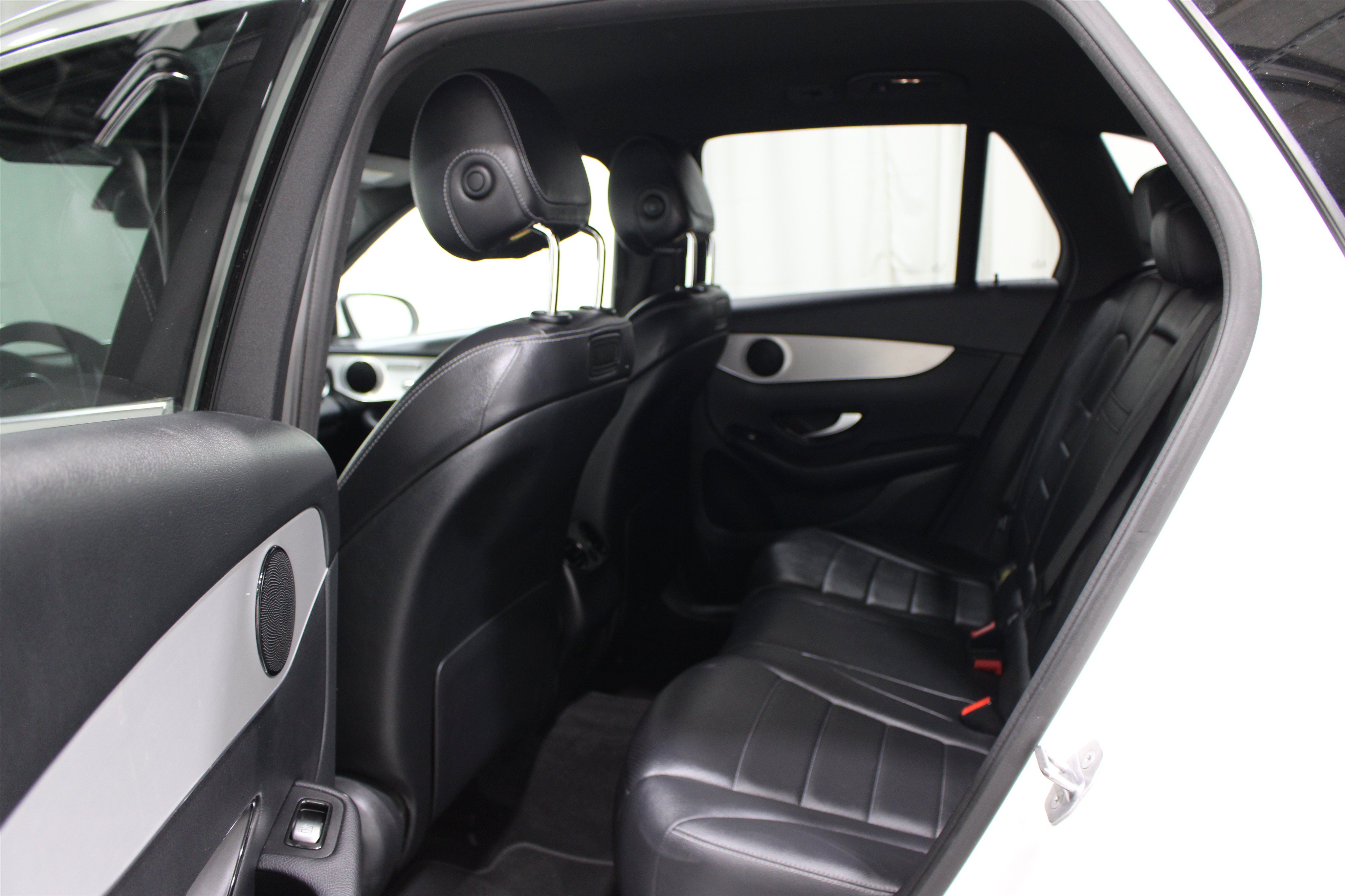 Used 2019 Mercedes-Benz GLC 300 4MATIC image 21