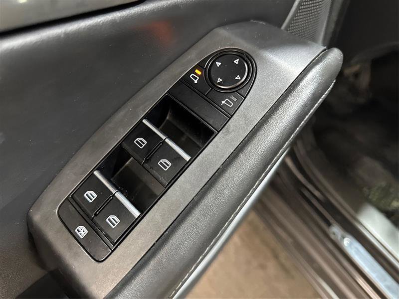 Used 2021 MAZDA CX-30 FWD 2.5 S w/ Select Package image 25